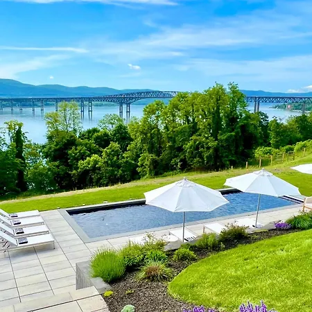 Hudson House Villa